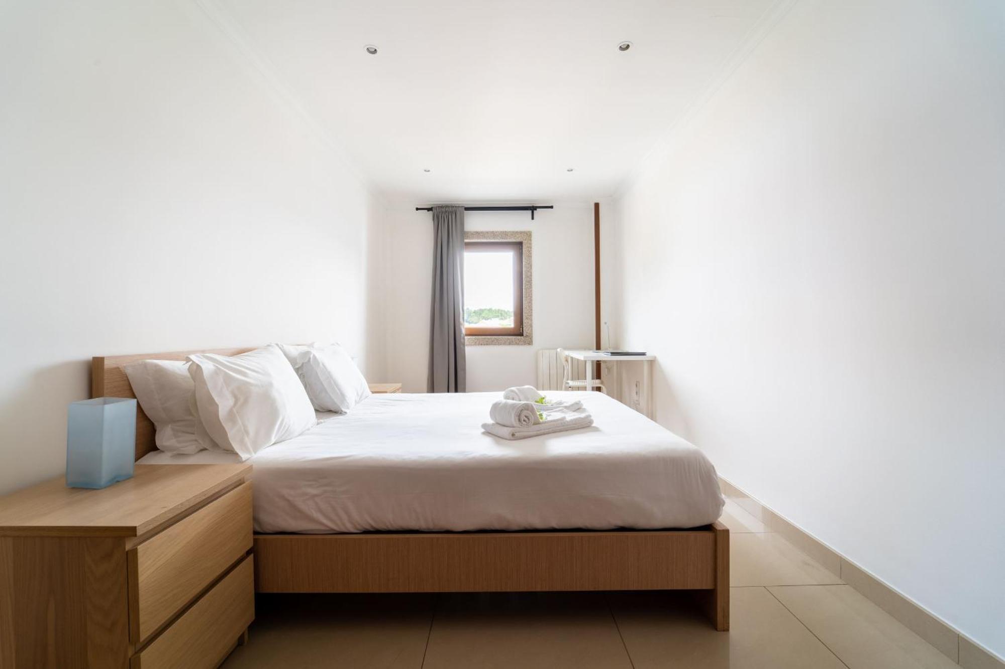 Apartment Taxa Duplex - T4 Familiar No Centro Da - *